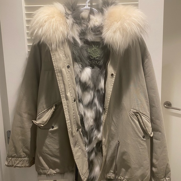 Mr & Mrs Fur Coat - Picture 1 of 7